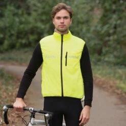 Proviz Men's Reflective Switch Waterproof Cycling Gilet 32 Proviz Men's Reflective Switch Waterproof Cycling Gilet -RideGear Shop k0f10790916bceff0392030022680f1ce 1
