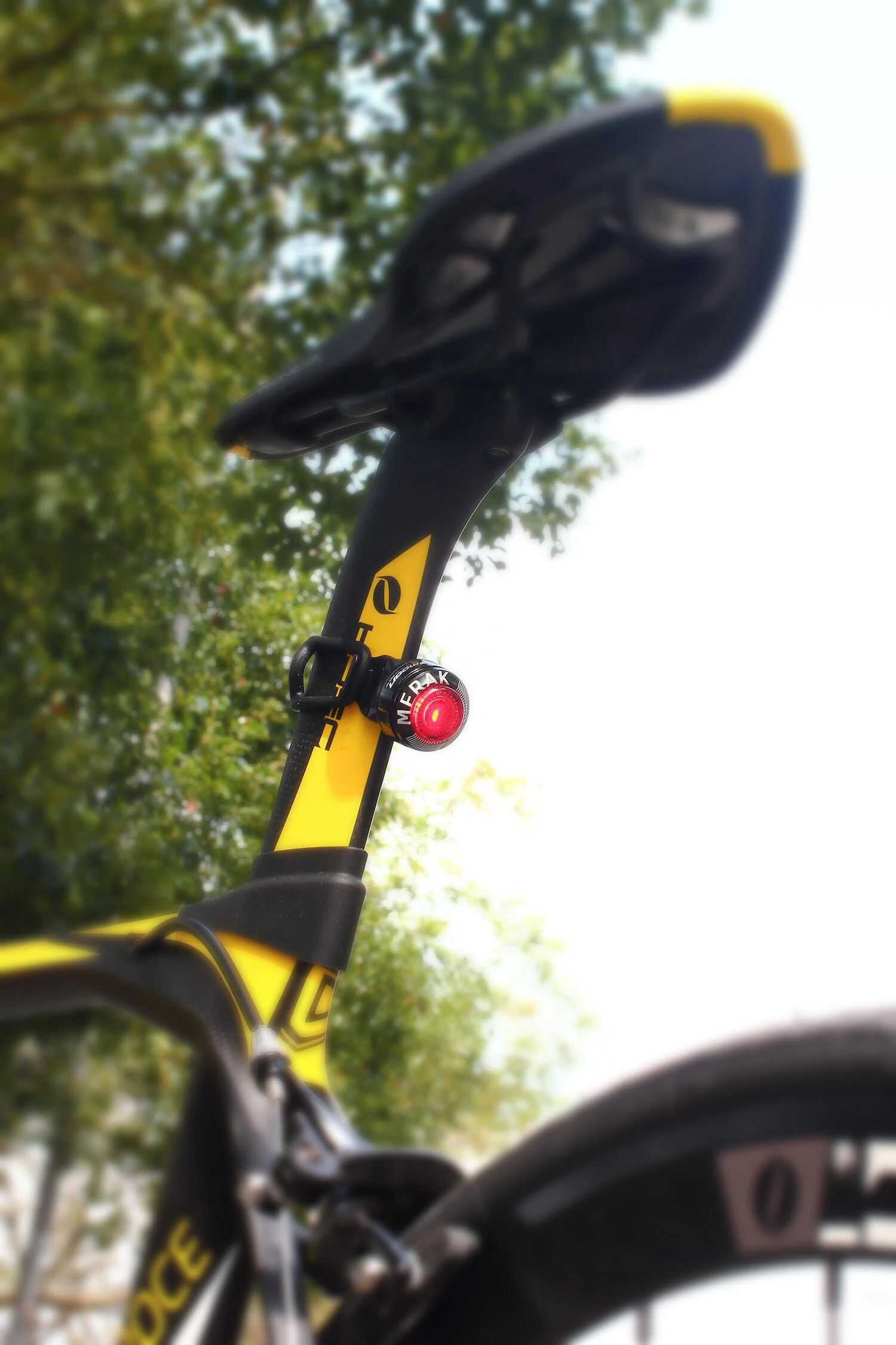 MOON MERAK Front And Rear Cycle Light Set 4 MOON MERAK Front And Rear Cycle Light Set - Image 2