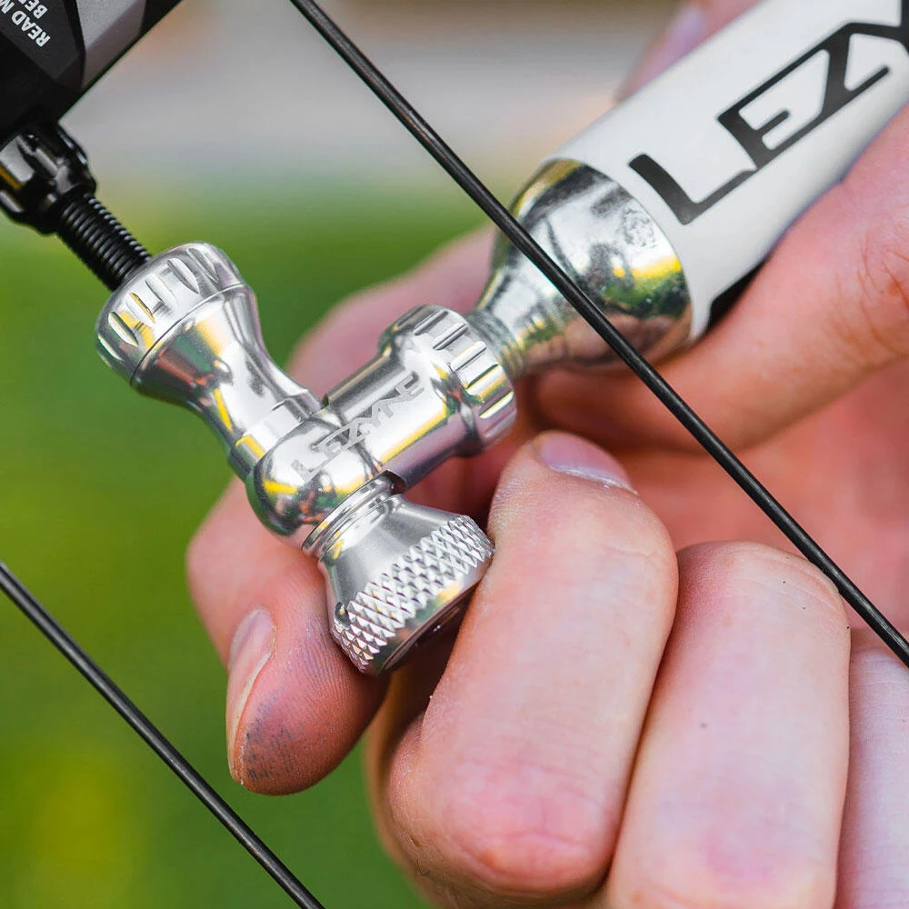 Lezyne Control Drive CO2 Dispenser 16g CO2 Cartridge 6 Lezyne Control Drive CO2 Dispenser 16g CO2 Cartridge - Image 4