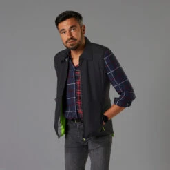 BTWIN Men's EN 1150 Certified Reversible Gilet - Black/Hi -RideGear Shop k2221b68f31a8b15e0c35b1578fbdb69a