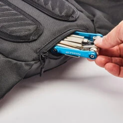 Rockrider Mountain Bike Hydration Backpack Explore 7L/2L Water -RideGear Shop k31c04032e8c8a2d6e164e33a73c45bbe