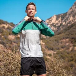 Dare 2b Mens Power Up Jersey (Ultramarine Green/Ebony) -RideGear Shop k4480a04db295df875837980306002b5b