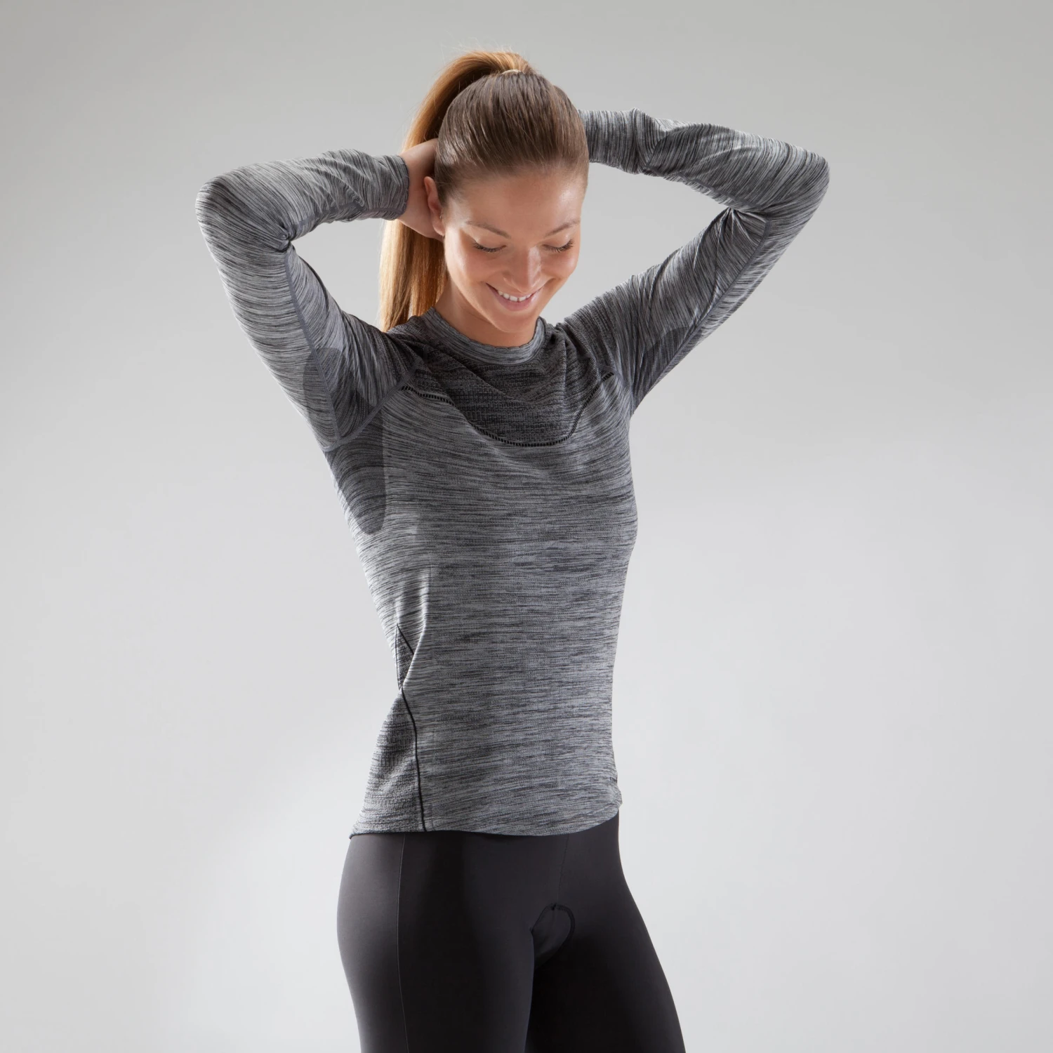 500 Women's Long-Sleeved Cycling Base Layer 8 500 Women's Long-Sleeved Cycling Base Layer - Image 6