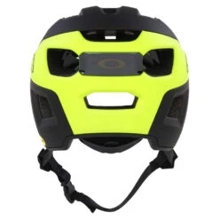 Oakley Drt3 Unisex Cycling Helmet -RideGear Shop k4d9f600b7017e60d3c8c306919aef6c9