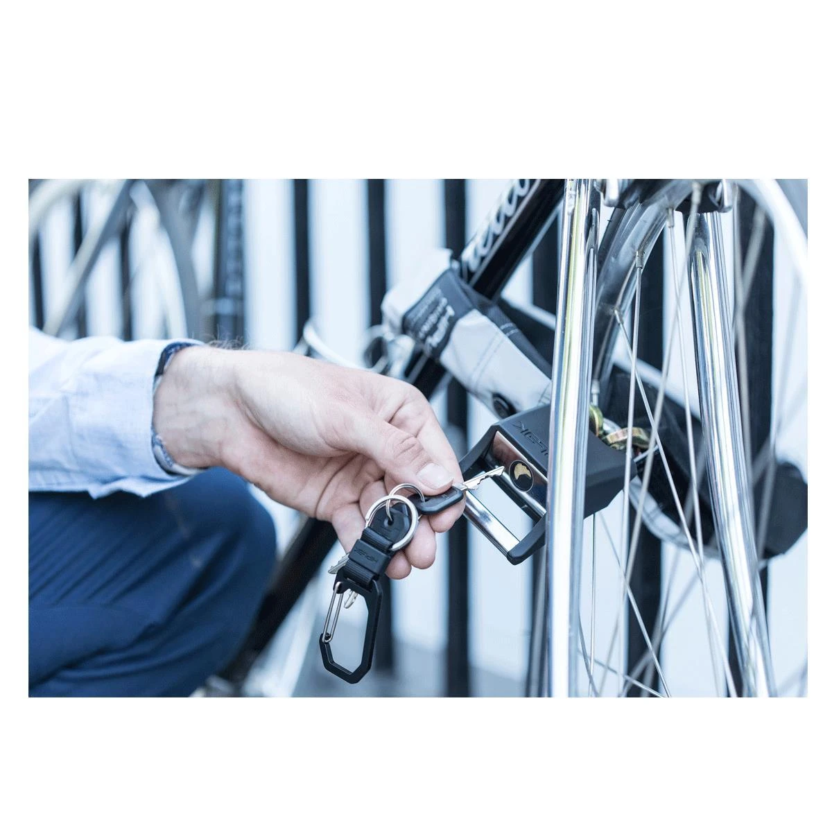 HIPLOK V1.5 WEARABLE CHAIN LOCK 8MM X 90CM - WAIST 24 4 HIPLOK V1.5 WEARABLE CHAIN LOCK 8MM X 90CM - WAIST 24 - Image 2