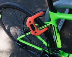 HIPLOK CABLE DOUBLE LOOP 2 METRE -RideGear Shop k727f1666afe5c0af95a6debaff726ec3