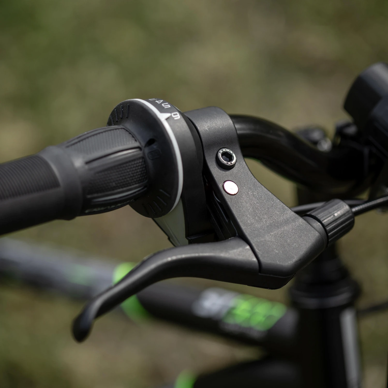 BTWIN 20 Inch Kids Mountain Bike Rockrider ST 500 6-9 Years Old 8 BTWIN 20 Inch Kids Mountain Bike Rockrider ST 500 6-9 Years Old - Image 6