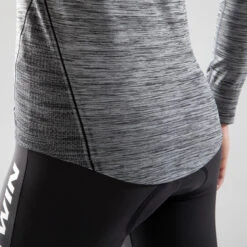 500 Women's Long-Sleeved Cycling Base Layer 32 500 Women's Long-Sleeved Cycling Base Layer -RideGear Shop k9f54f44cc83f479d502f5dcfa47c51ba