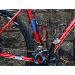 Blackburn Cinch Carbon Fibre Cage Gloss -RideGear Shop kb00965c5e9a7279f7e090724e44a8a44