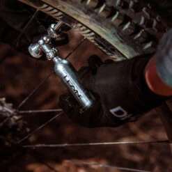 Lezyne Control Drive CO2 Dispenser 16g CO2 Cartridge 9 Lezyne Control Drive CO2 Dispenser 16g CO2 Cartridge -RideGear Shop kb02bde02215fdeced11806250e5f6479