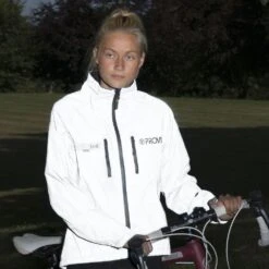 Proviz Women's REFLECT360 CRS Waterproof Reflective Cycling Jacket -RideGear Shop kb683e9981667e3998ed8dfe1364f7678