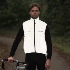 Proviz Men's REFLECT360 Plus Waterproof Cycling Gilet -RideGear Shop kbcb0d9c3a6373306a785bd9980ce3439