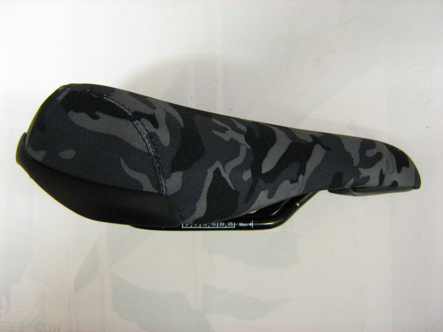 VELO Railed Bike Seat For Wheelie Cruiser MTB Bikes 6 VELO Railed Bike Seat For Wheelie Cruiser MTB Bikes - Image 4