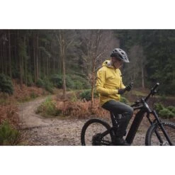 Altura Esker Men's Waterproof Packable Jacket -RideGear Shop kc8edbd2bb11125f7721b18f0602f8c04