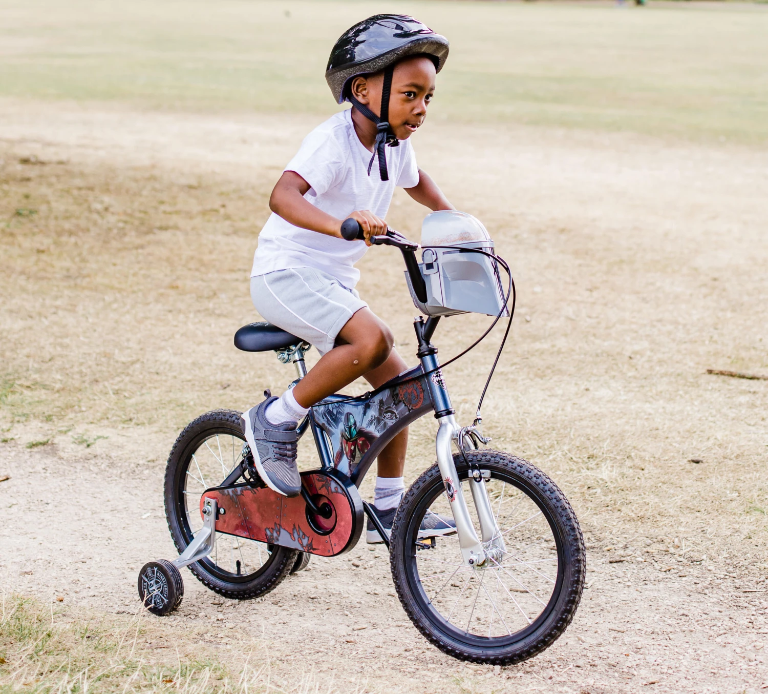 Huffy Star Wars Mandalorian 16 Inch Kids Bike 5 5 Huffy Star Wars Mandalorian 16 Inch Kids Bike 5 - Image 3
