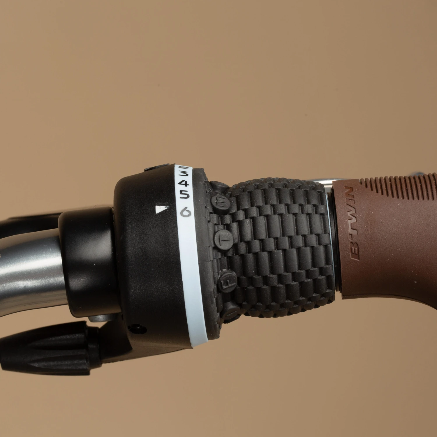 Elops 520 Step-Over Town Bike 14 Elops 520 Step-Over Town Bike - Image 12